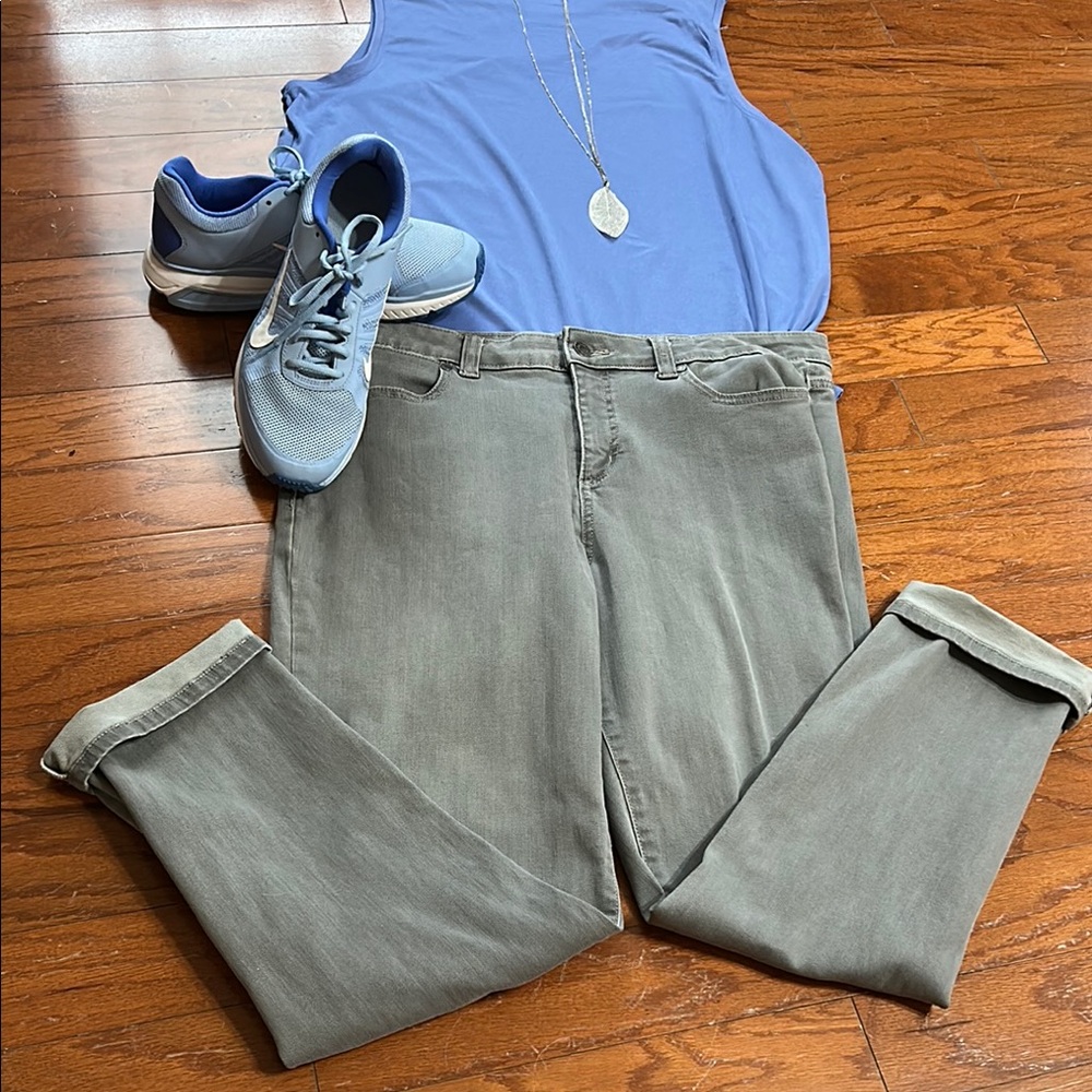 Talbots Gray Denim Jeans - Picture 7 of 7